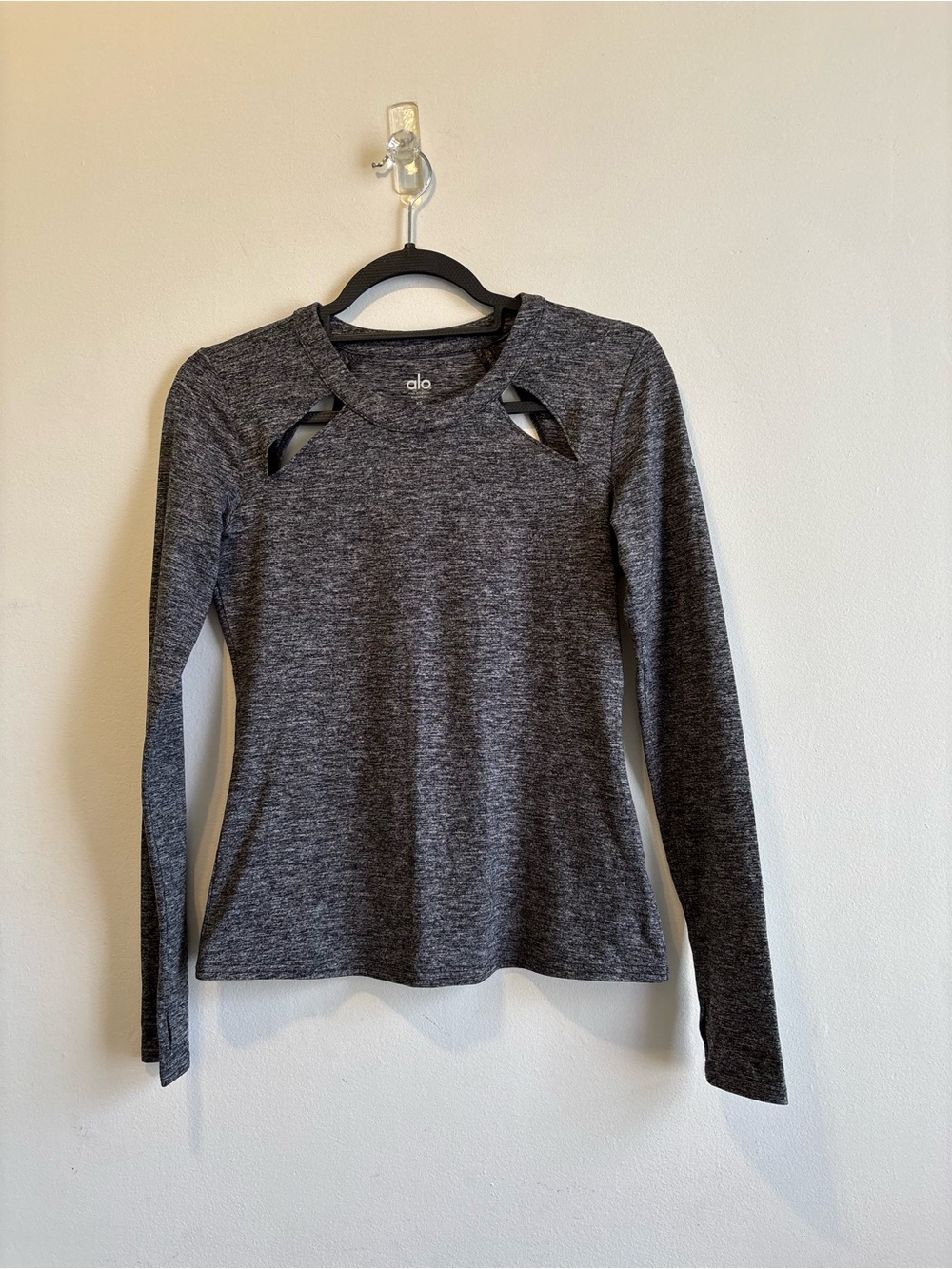 ALO Yoga Heather Charcoal Long-Sleeve Cutout Top